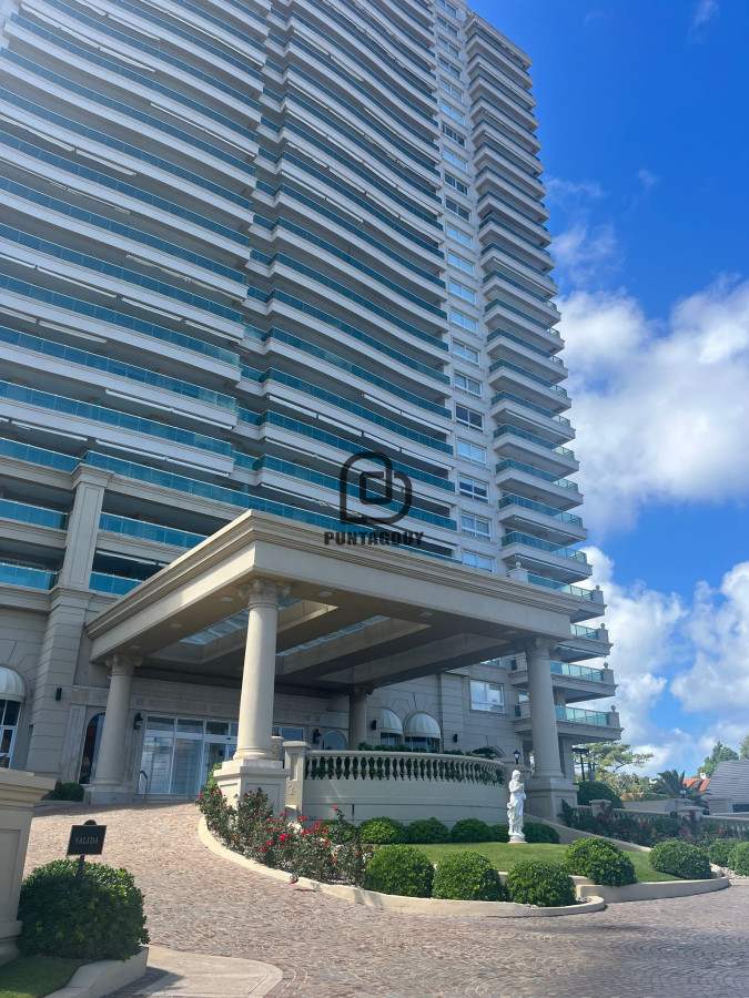 Apartamento ID.1732 - Venta 3 dormitorios frente al mar torre LE JAEDEN