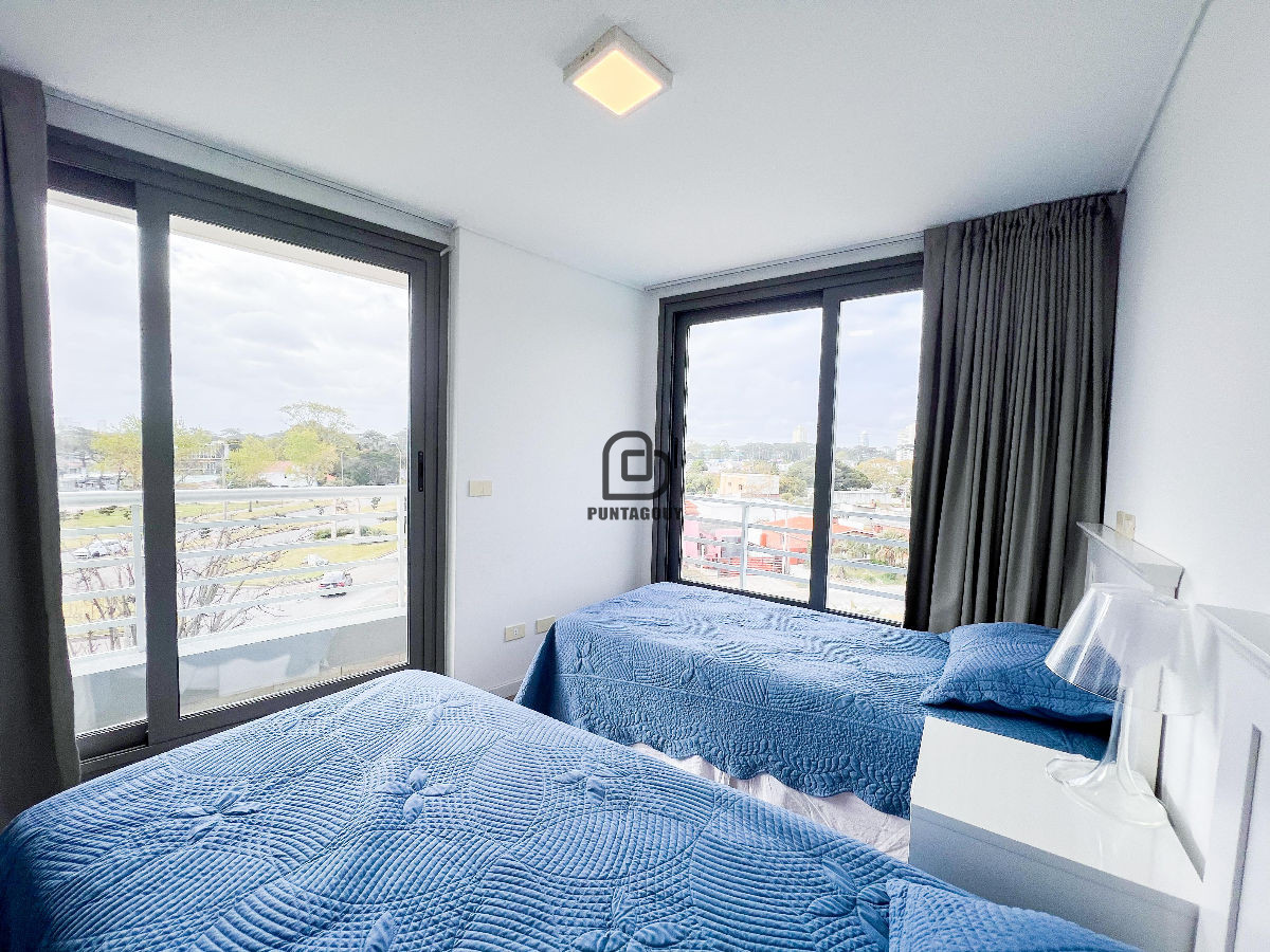Apartamento ID.1495 - Alexander Boulevard de 2 dorm 2 baños en venta 