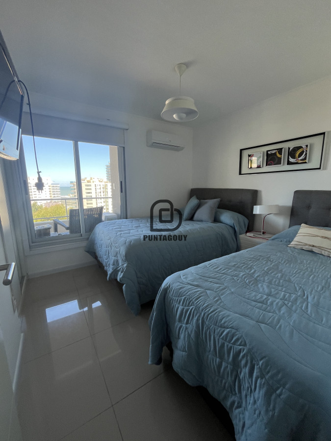 Apartamento ID.1515 - Apartamento en edificio Moon - inversión versátil con potencial de renta en Punta del Este