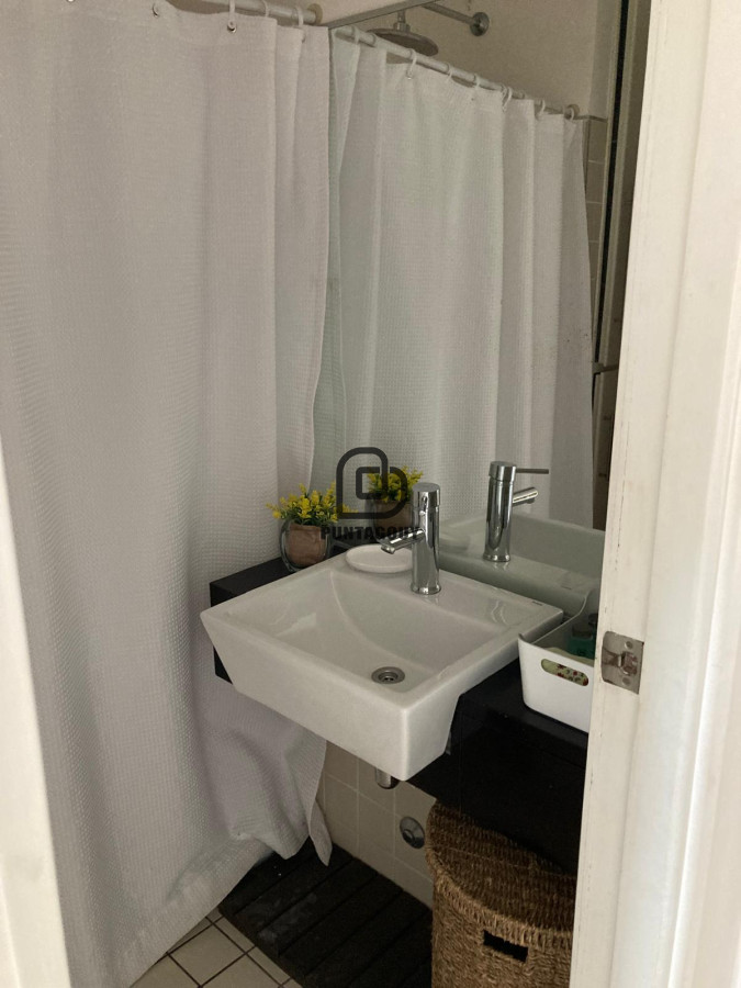 Apartamento ID.1562 - Apto en 2 dorm 2 baños con vista franca al mar en venta