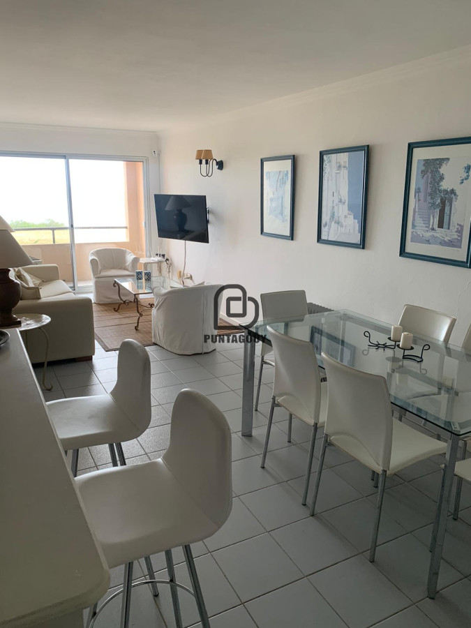 Apartamento ID.1473 - Apartamento de 2 dormitorios,  2 baños y cochera doble 
