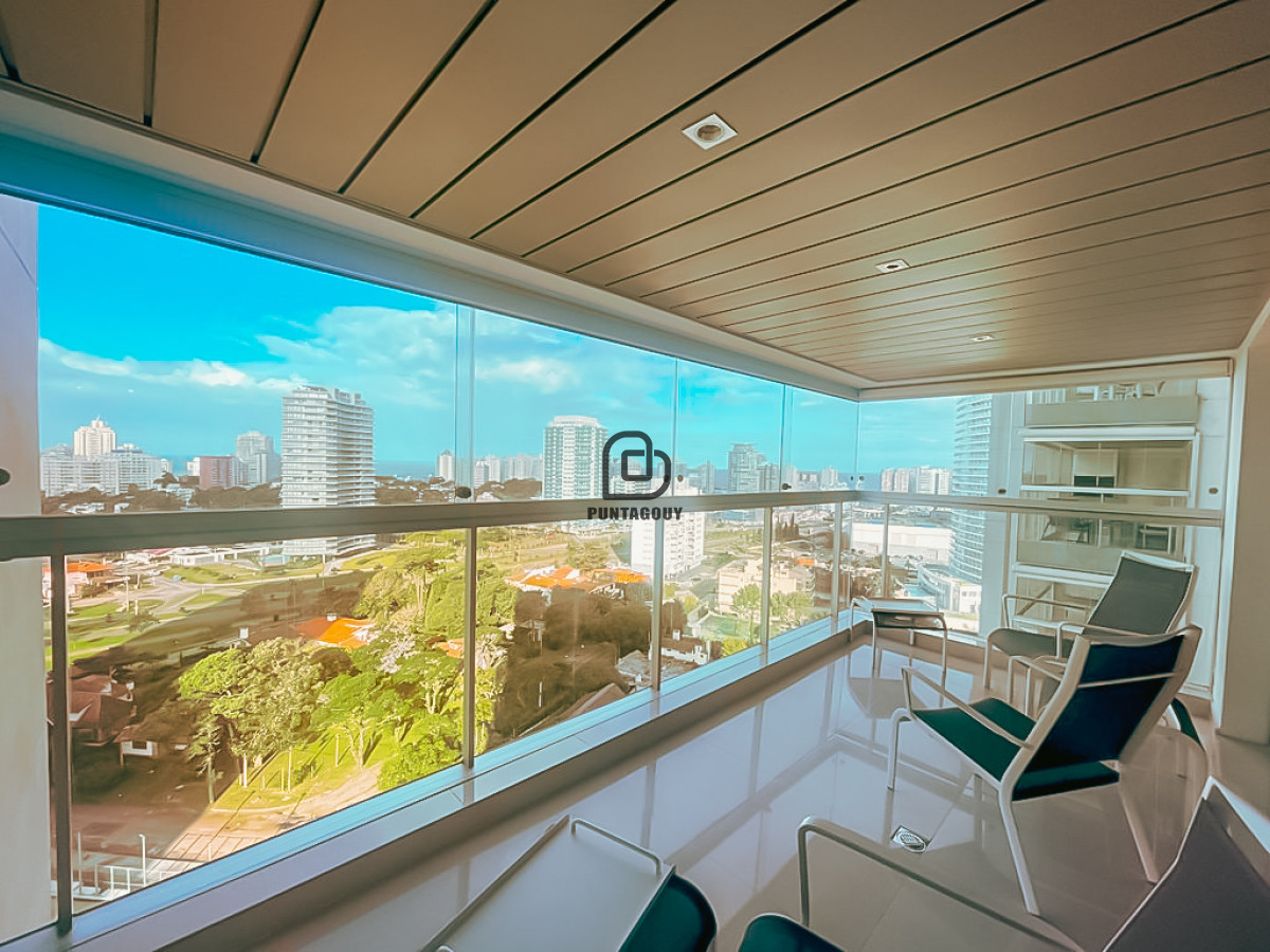 Apartamento ID.1482 - venta en playa Mansa  2 dormitorios,  2 baños y parrillero propio 