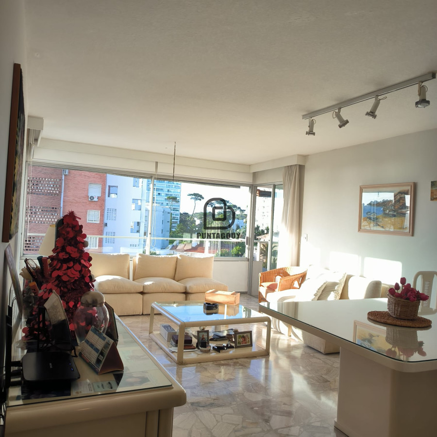 Apartamento ID.1630 - Alquiler de temporada 2 dormitorios, con servicios