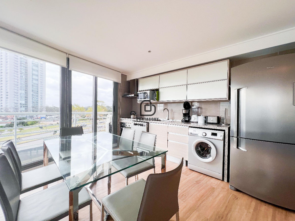 Apartamento ID.1495 - Alexander Boulevard de 2 dorm 2 baños en venta 