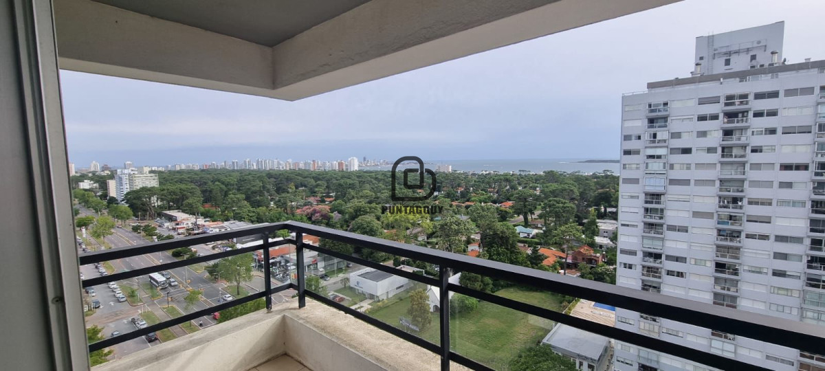 Apartamento ID.1773 - Venta de 3 dormitorios en Roosevelt 