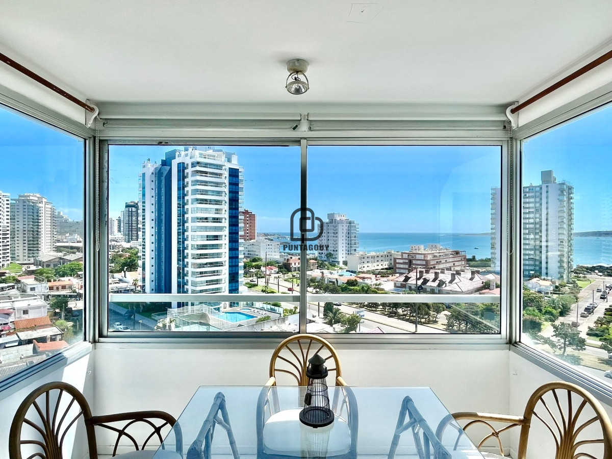 Apartamento ID.1474 - VENTA Penthouse con vista al mar de 2 dormitorios