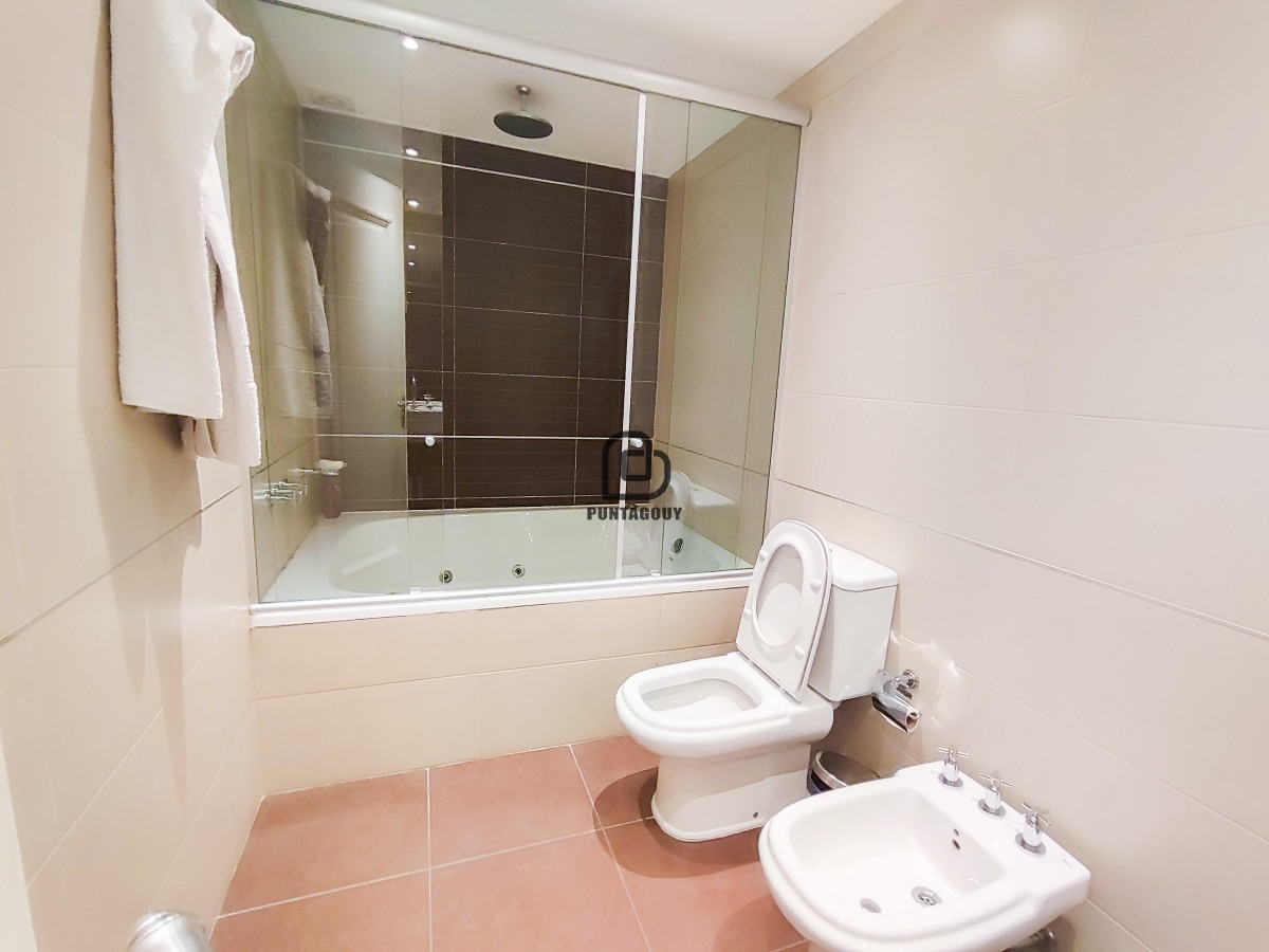 Apartamento ID.1504 - Imperiale 3 dorm 3 baños en venta 