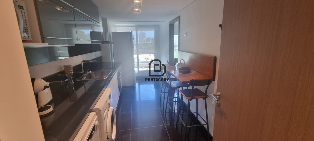 Apartamento ID.1762 - Venta 3 dormitorios y terraza con parrillero propio en Punta del este