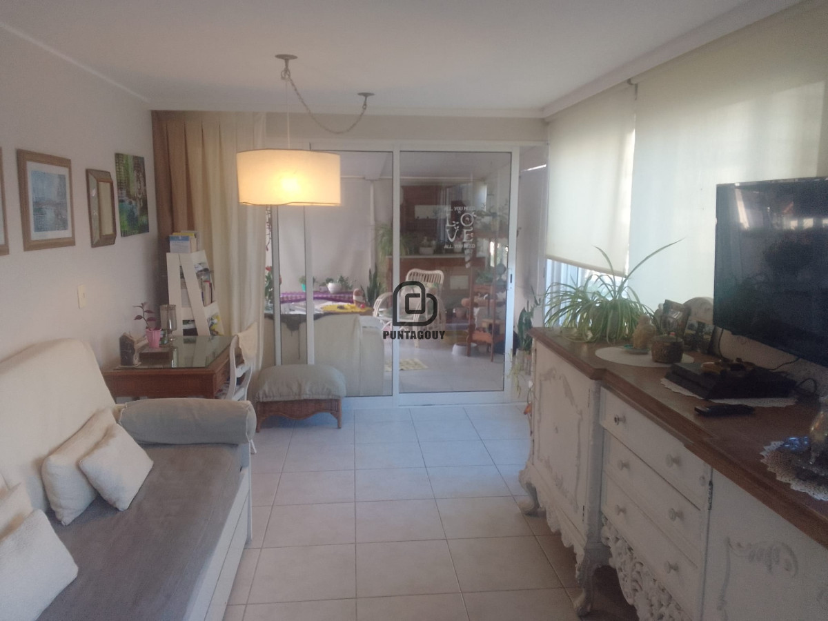 Apartamento ID.268 - VENTA 2 DORMITOIOS Y GARAGE Peninsula Punta del Este