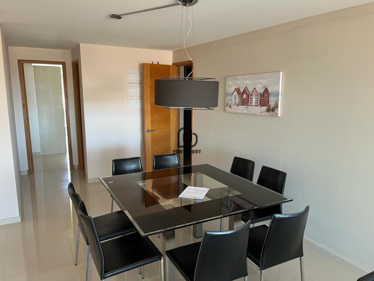 Apartamento ID.1538 - 2 dormitorios, 2 baños mas dependencia de servicio  en alquiler vacacional