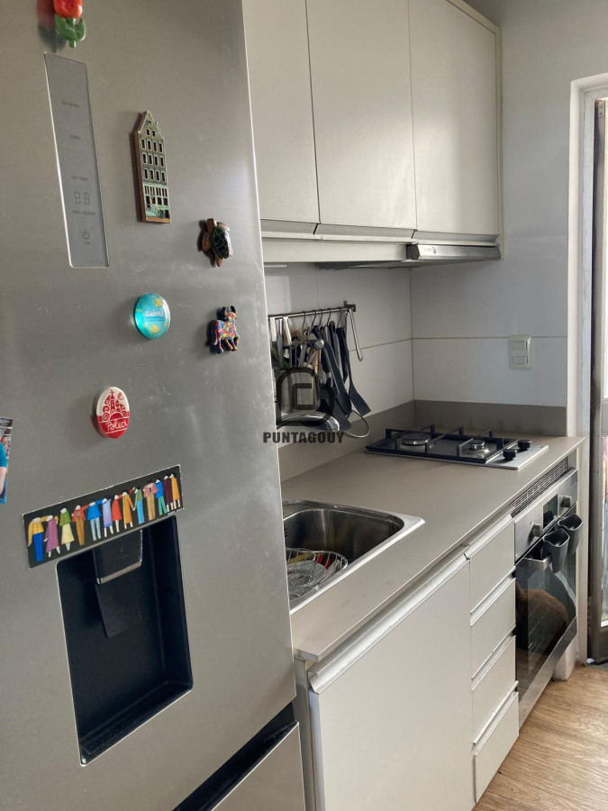 Apartamento ID.1562 - Apto en 2 dorm 2 baños con vista franca al mar en venta