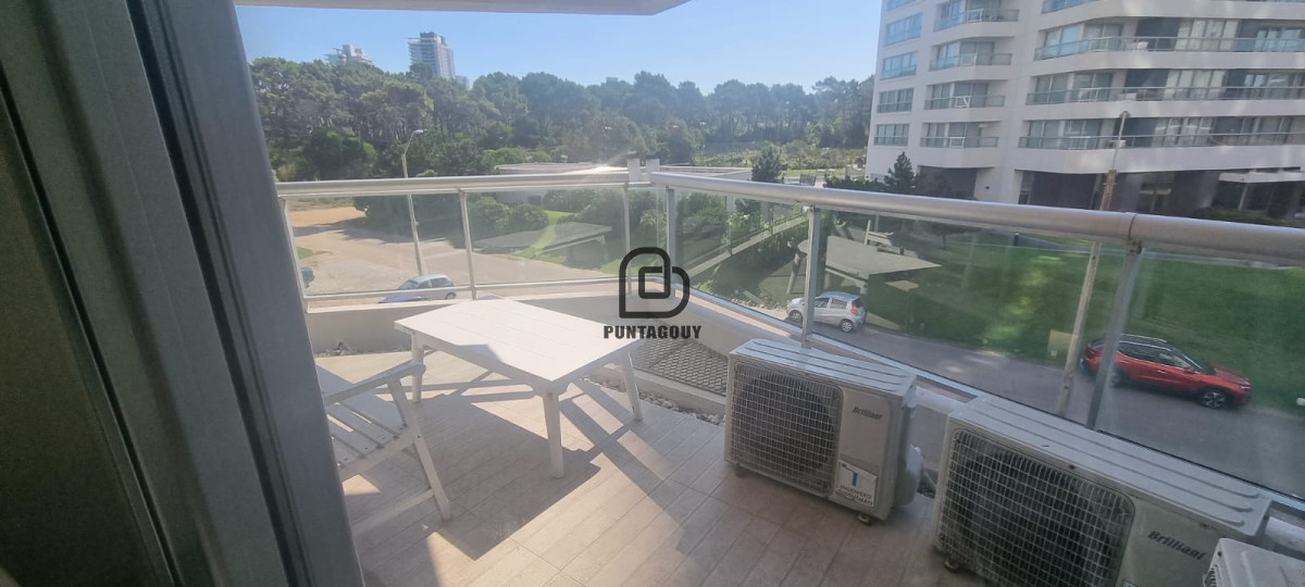 Apartamento ID.1762 - Venta 3 dormitorios y terraza con parrillero propio en Punta del este