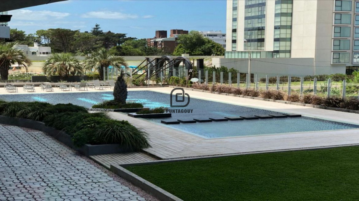 Apartamento ID.1762 - Venta 3 dormitorios y terraza con parrillero propio en Punta del este