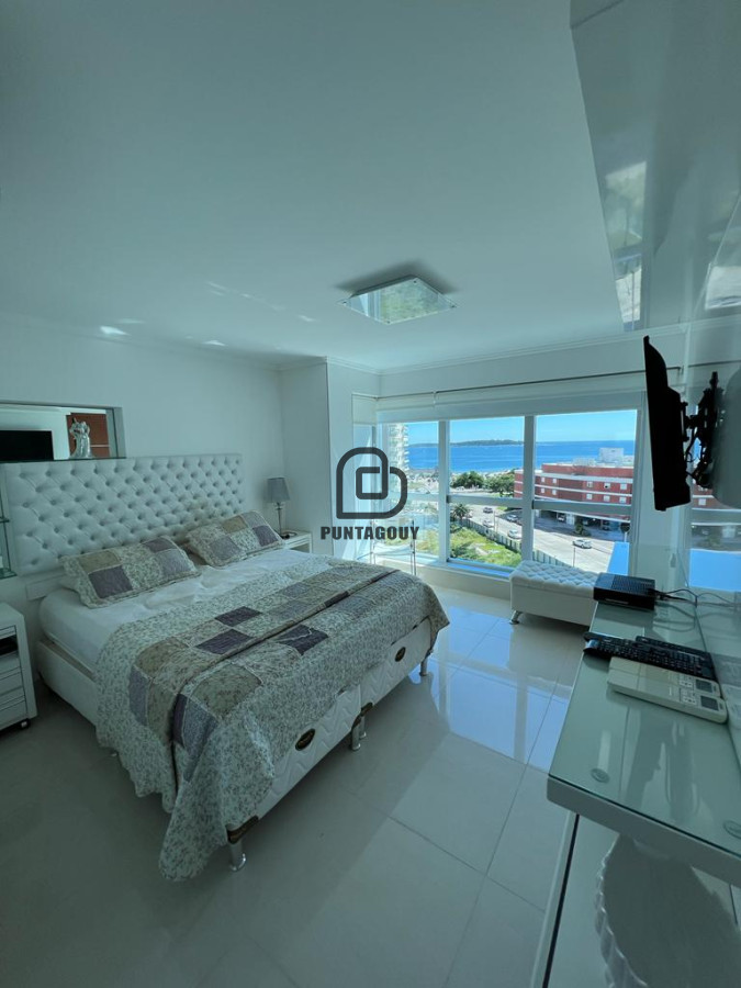 Apartamento ID.1481 - Miami Boulevard 3 dorm 2 baños mas dep de serv en venta 