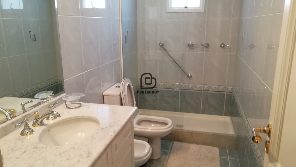 Apartamento ID.1536 - Coral Tower 3 dorm 2 baños en alquiler vacacional