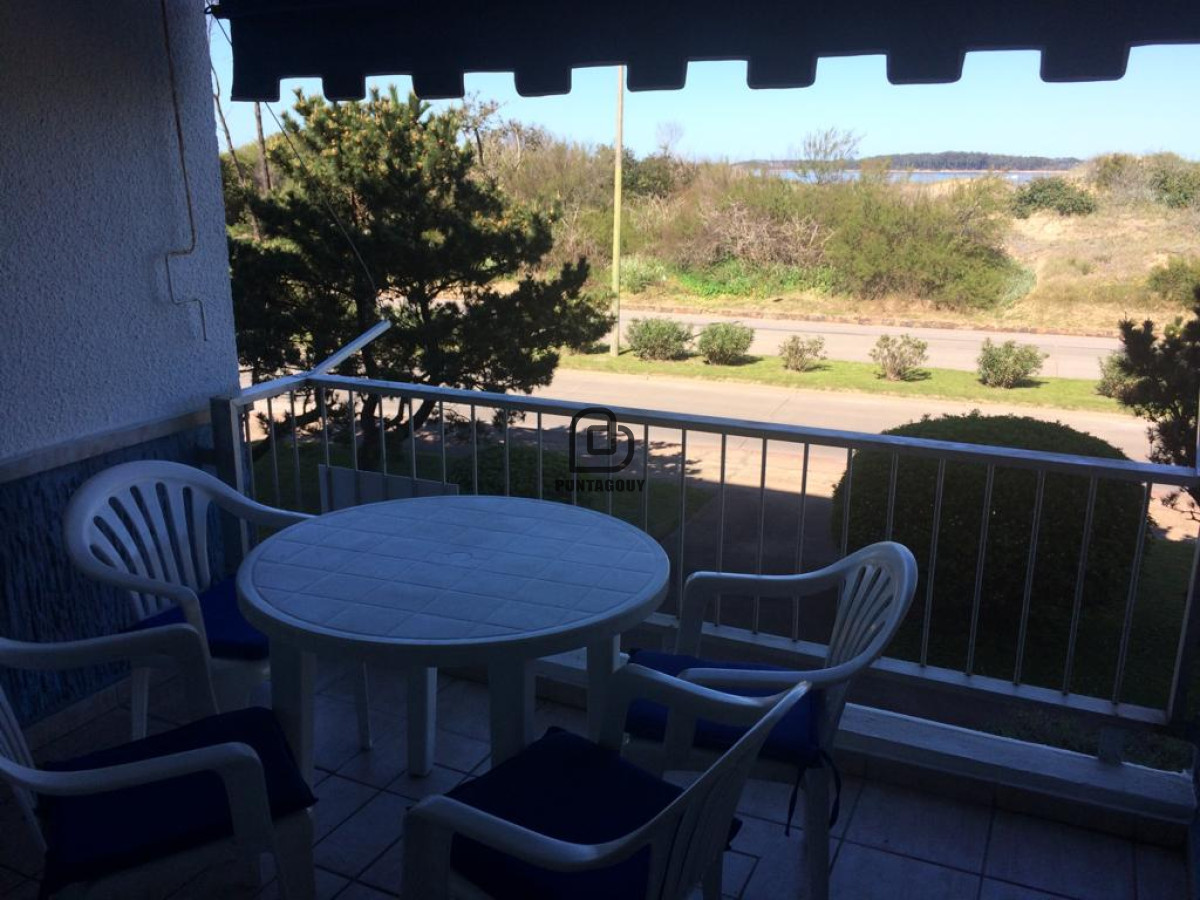Apartamento ID.1613 - Alquiler de verano, 3 dormitorios , primera linea al mar