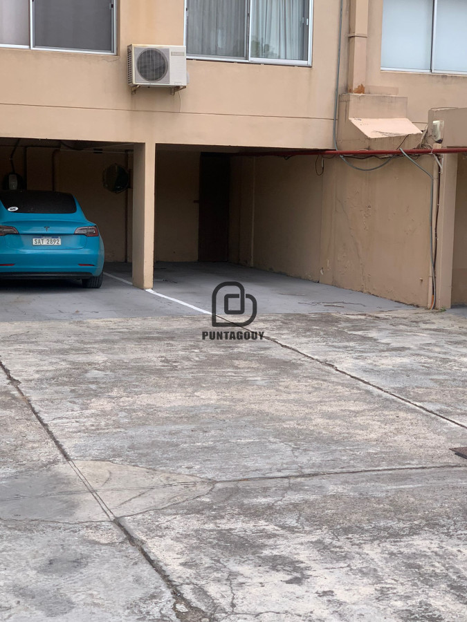 Apartamento ID.1473 - Apartamento de 2 dormitorios,  2 baños y cochera doble 