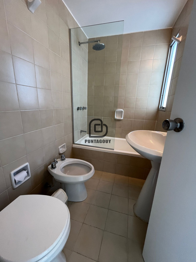 Apartamento ID.1599 - Apartamento en alquiler, 3 dormitorios