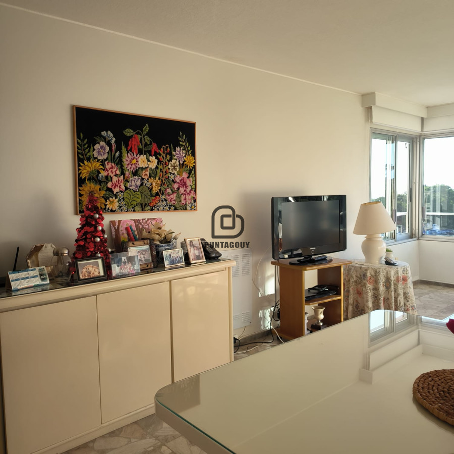 Apartamento ID.1630 - Alquiler de temporada 2 dormitorios, con servicios
