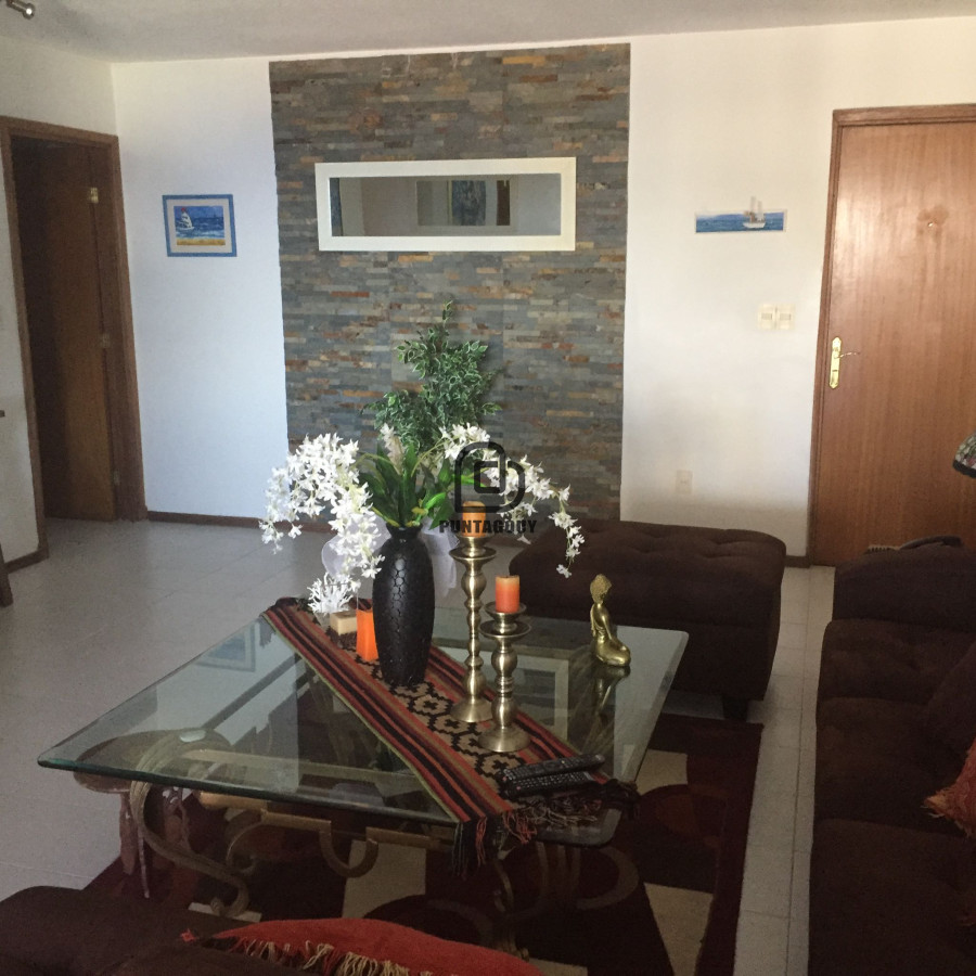 Apartamento ID.1465 - 2 dormitorios y 2 baños  Venta en  OPORTUNIDAD!!