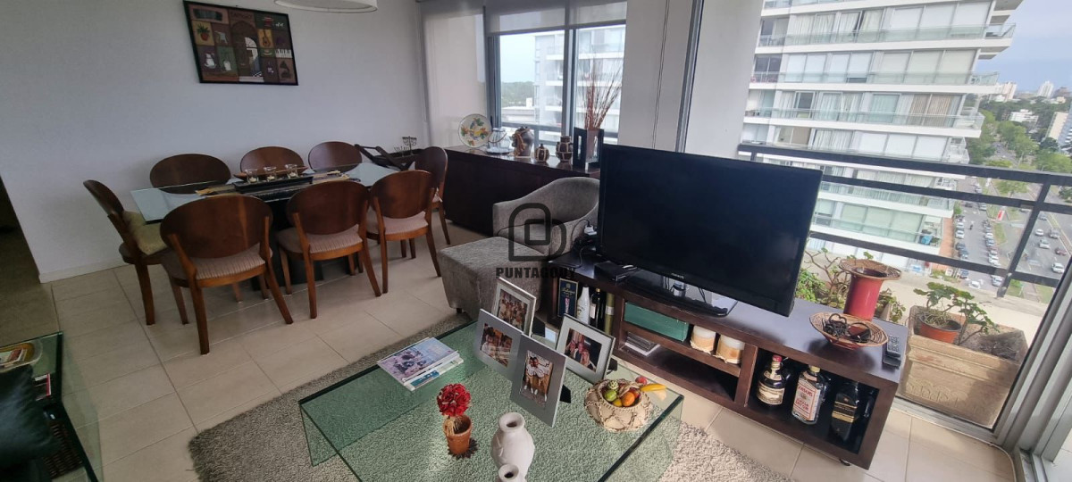 Apartamento ID.1773 - Venta de 3 dormitorios en Roosevelt 