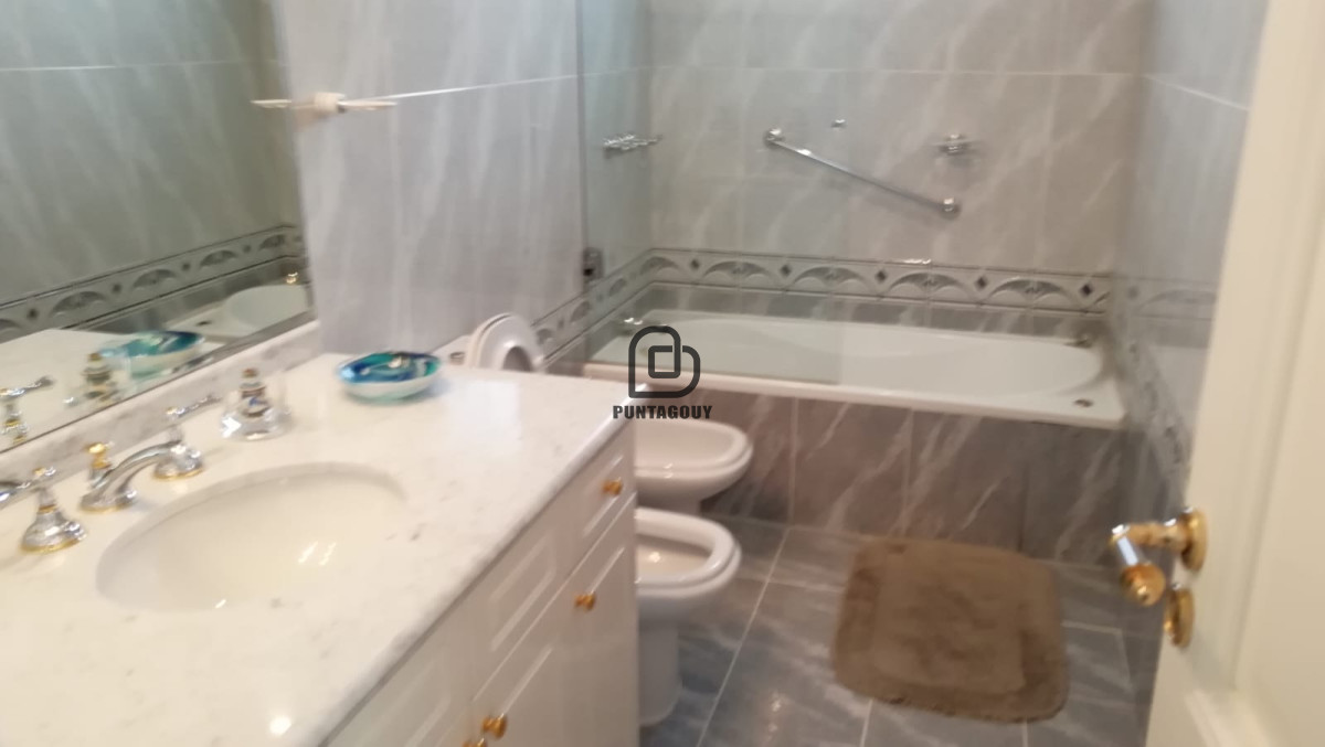 Apartamento ID.1536 - Coral Tower 3 dorm 2 baños en alquiler vacacional