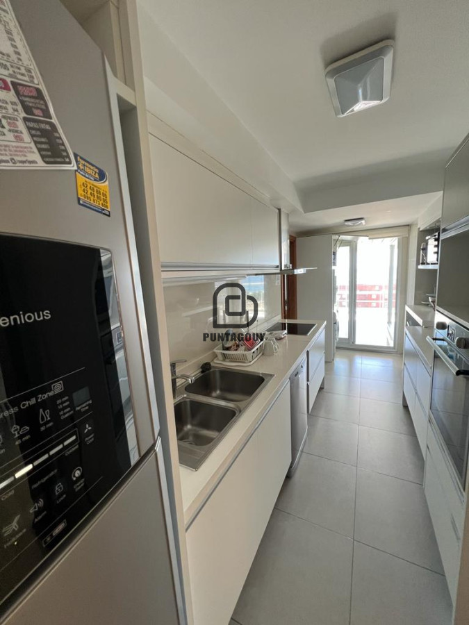 Apartamento ID.1481 - Miami Boulevard 3 dorm 2 baños mas dep de serv en venta 