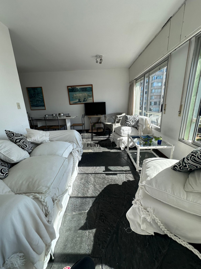 Apartamento ID.1555 - Michelangelo 2 dorm 2 baños con vistas al mar y la isla en venta