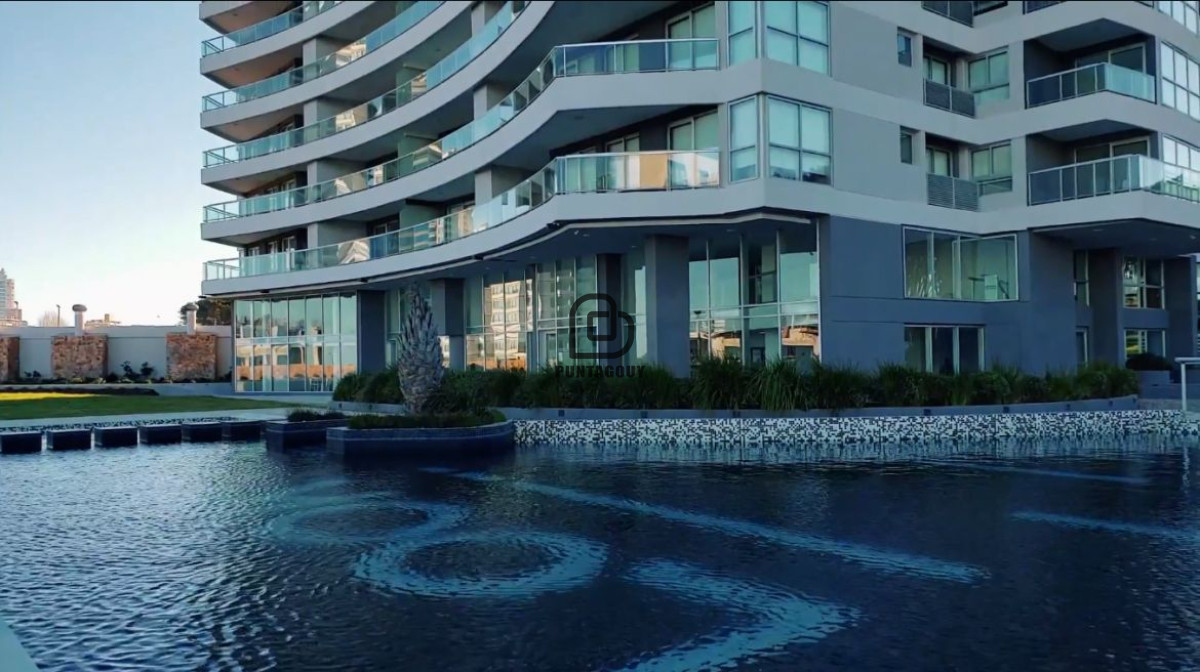 Apartamento ID.1762 - Venta 3 dormitorios y terraza con parrillero propio en Punta del este