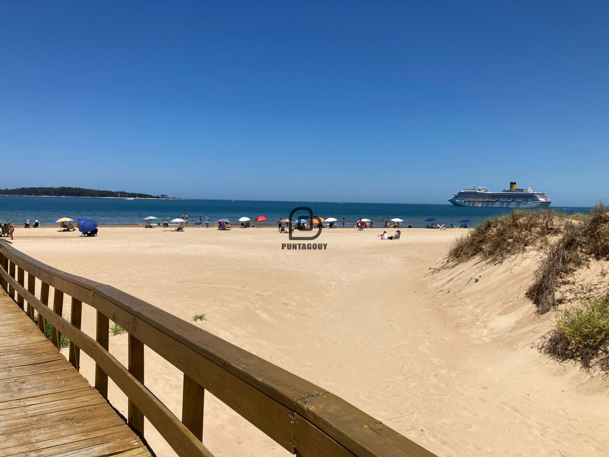 Apartamento ID.1613 - Alquiler de verano, 3 dormitorios , primera linea al mar