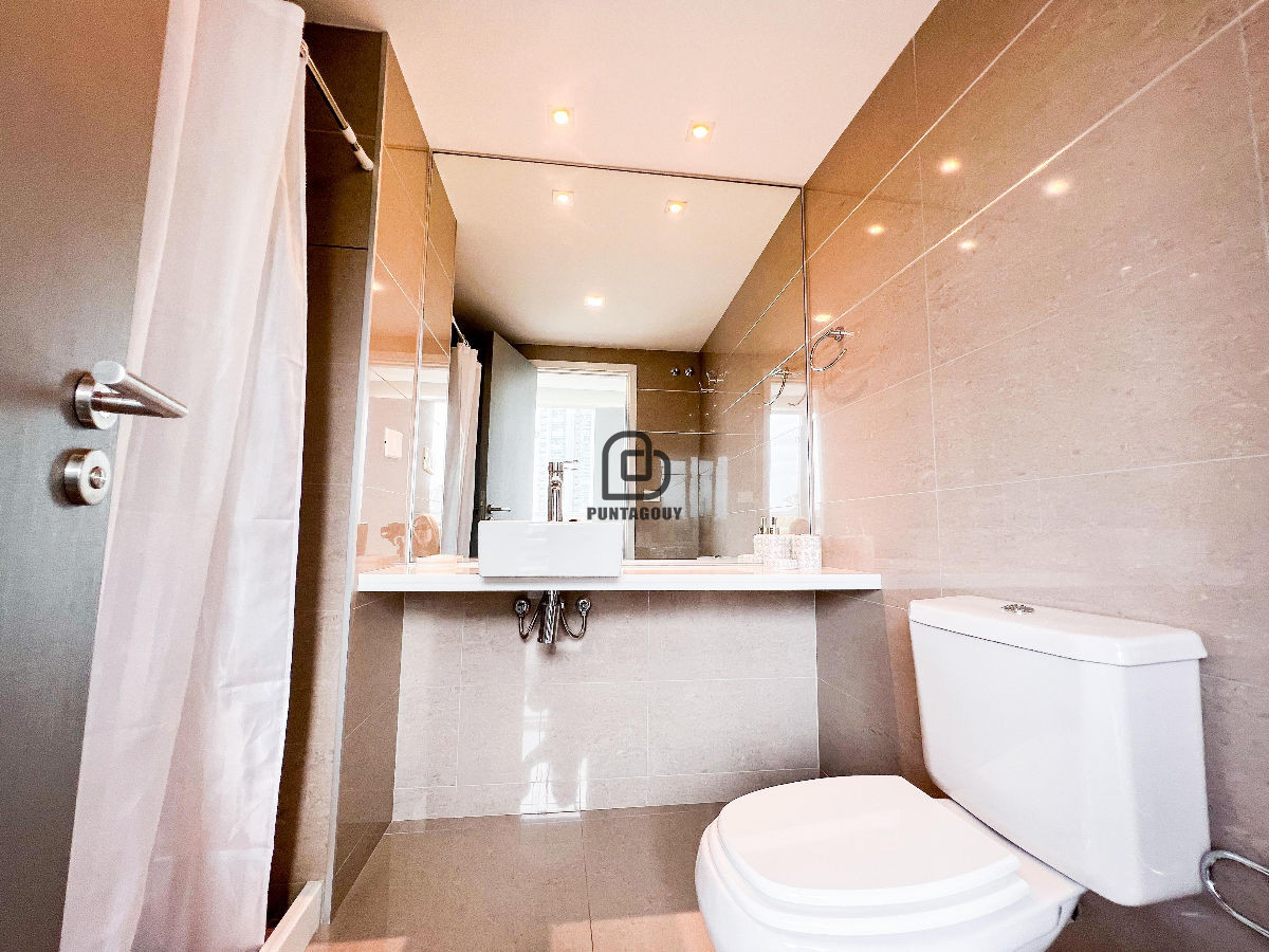 Apartamento ID.1495 - Alexander Boulevard de 2 dorm 2 baños en venta 