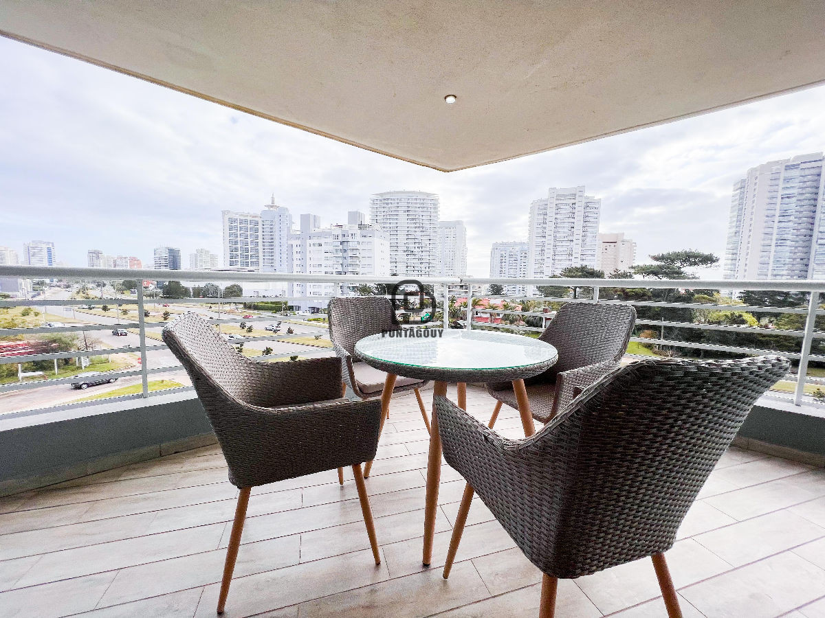 Apartamento ID.1495 - Alexander Boulevard de 2 dorm 2 baños en venta 