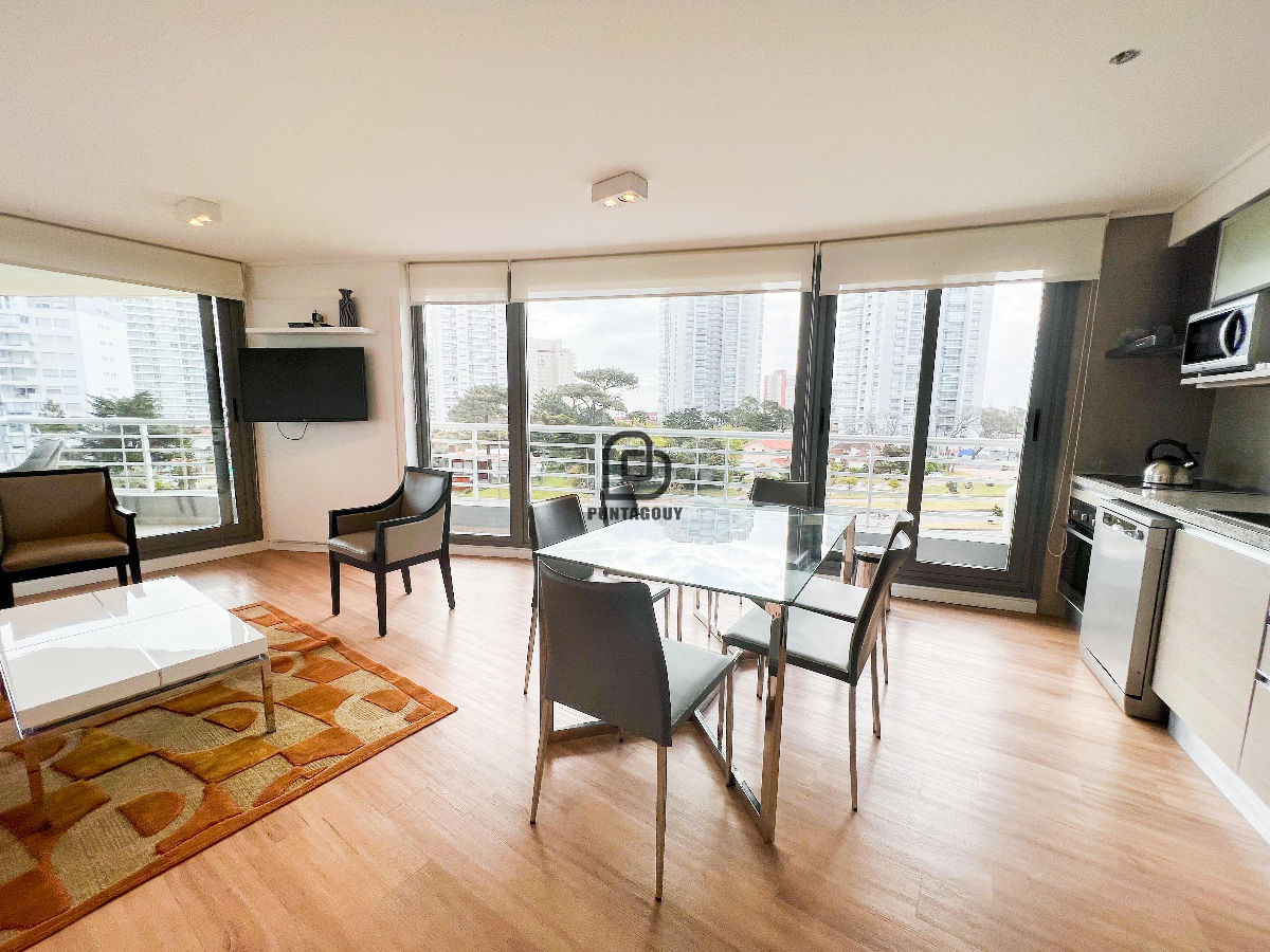 Apartamento ID.1495 - Alexander Boulevard de 2 dorm 2 baños en venta 