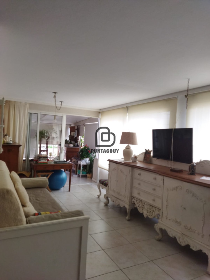 Apartamento ID.268 - VENTA 2 DORMITOIOS Y GARAGE Peninsula Punta del Este