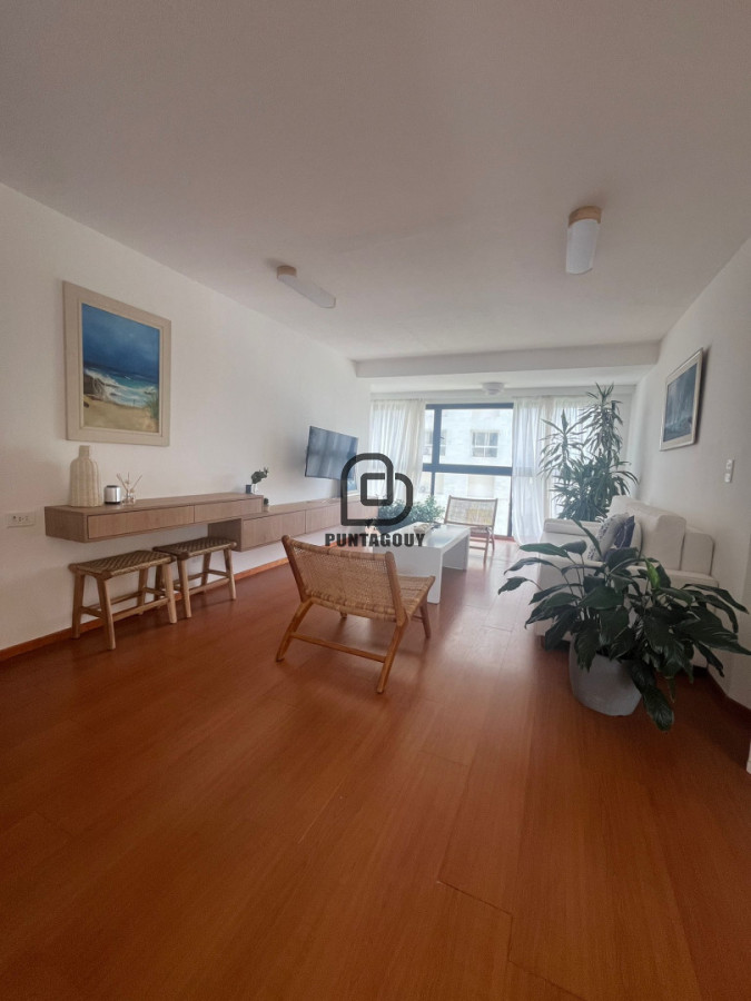 Apartamento ID.1743 - Alquiler y venta frente al mar