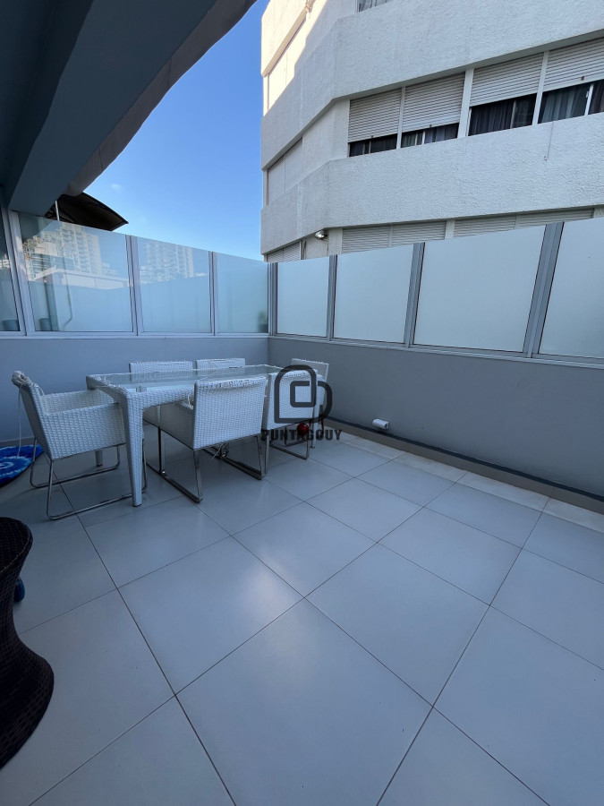 Apartamento ID.1716 - venta 2 dormitorios, primera linea al mar