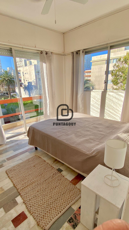 Apartamento ID.1662 - Apto en peninsula - 2 dorm 2 baños 1 en suite- en alquiler vacacional -