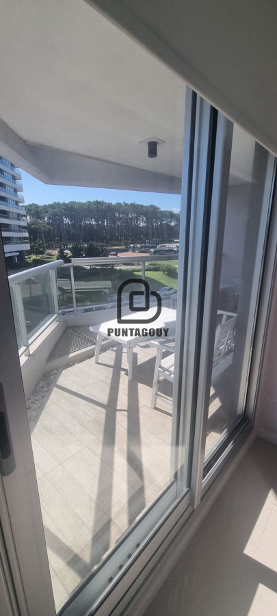 Apartamento ID.1762 - Venta 3 dormitorios y terraza con parrillero propio en Punta del este