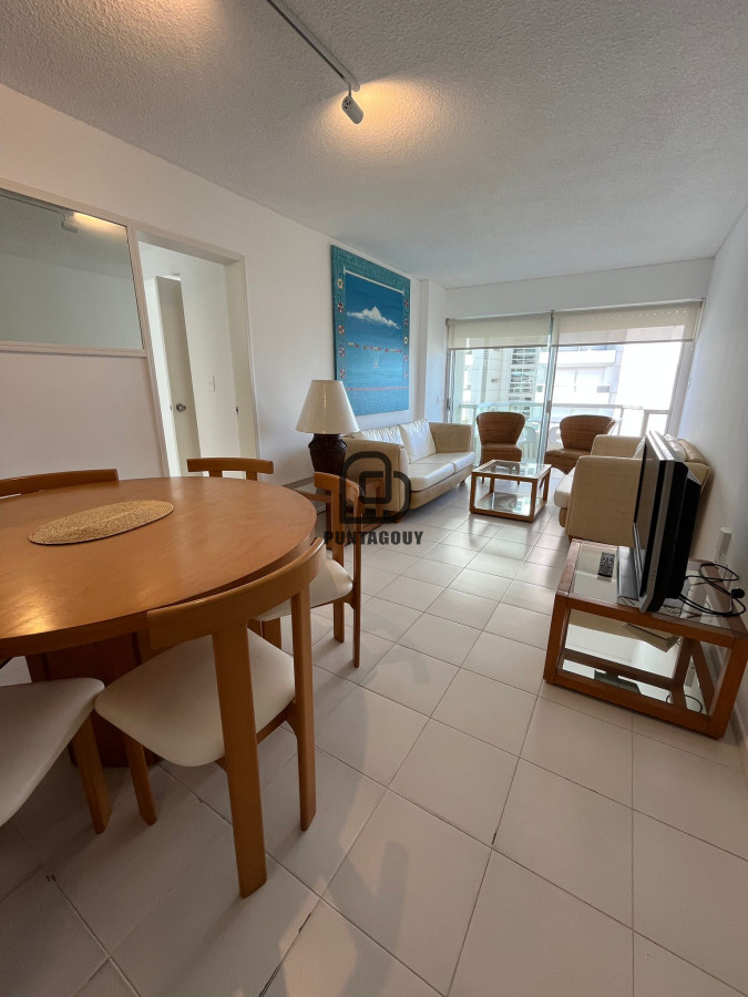 Apartamento ID.1599 - Apartamento en alquiler, 3 dormitorios
