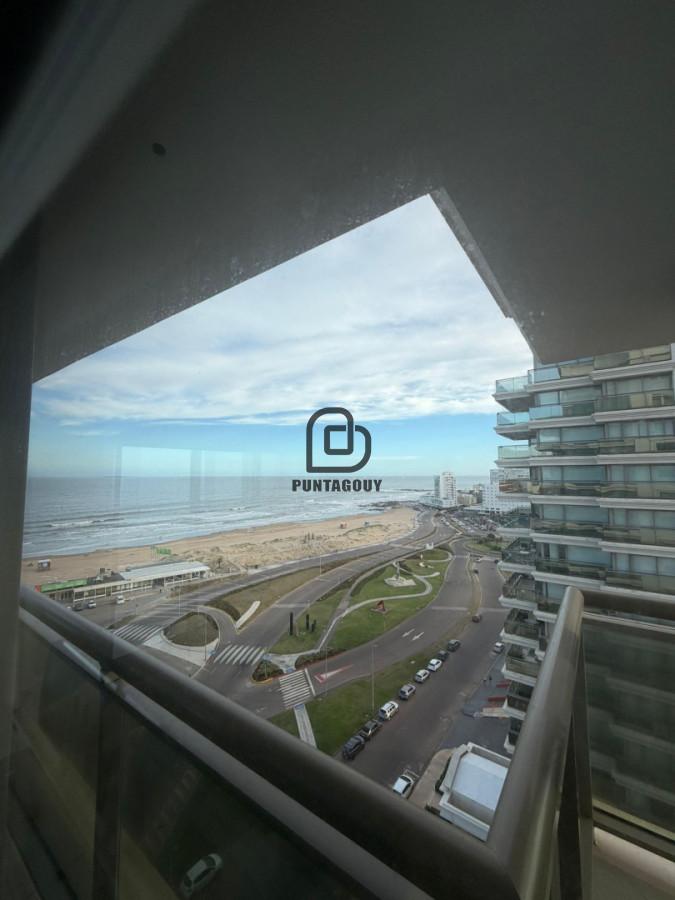 Apartamento ID.7604 - Inversión Premuim frente al mar en Punta del Este