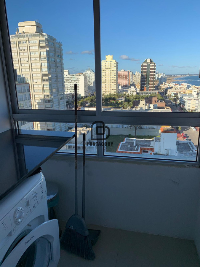 Apartamento ID.1437 - VENTA Y ALQUILER. Peninsula 3 dormitorios + serv.