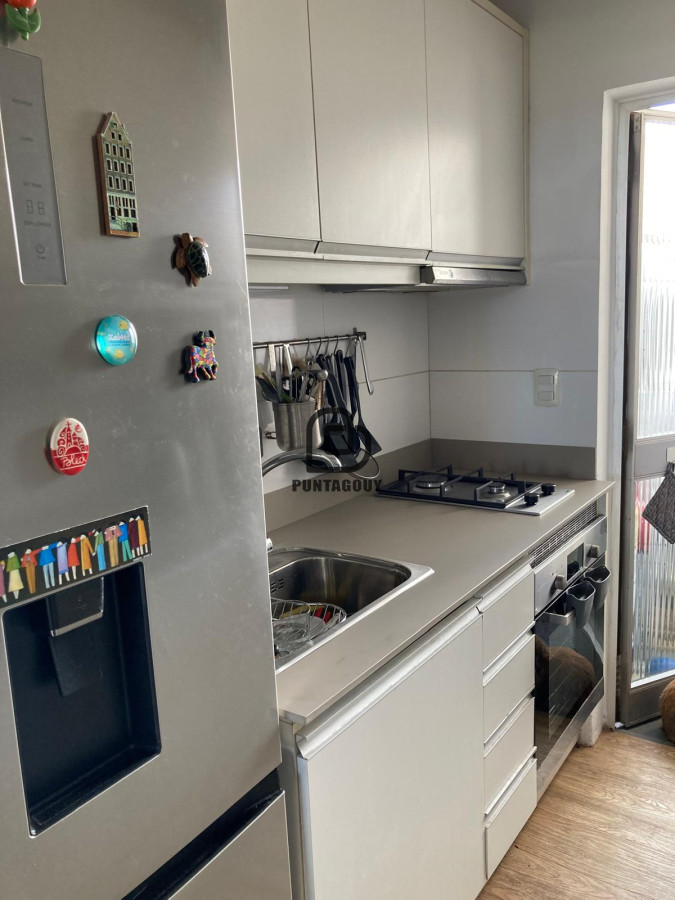 Apartamento ID.1562 - Apto en 2 dorm 2 baños con vista franca al mar en venta