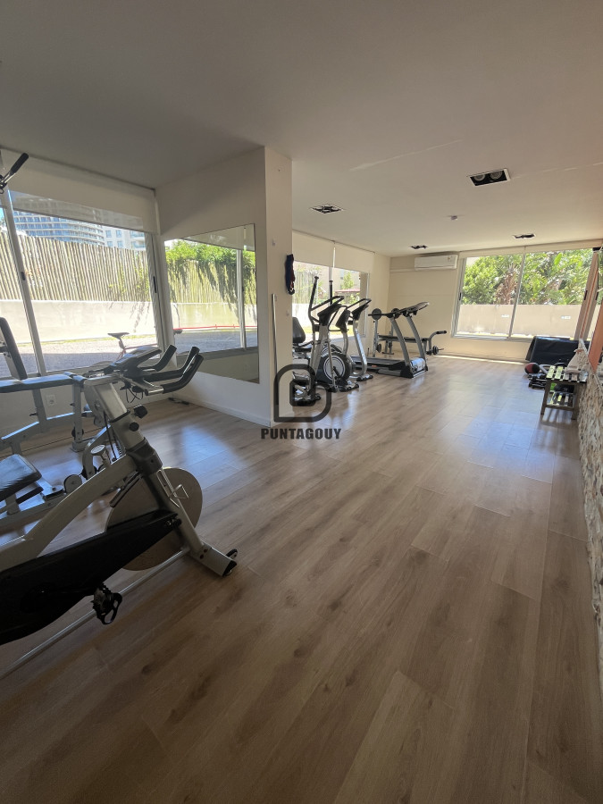 Apartamento ID.1515 - Apartamento en edificio Moon - inversión versátil con potencial de renta en Punta del Este