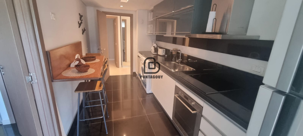 Apartamento ID.1762 - Venta 3 dormitorios y terraza con parrillero propio en Punta del este