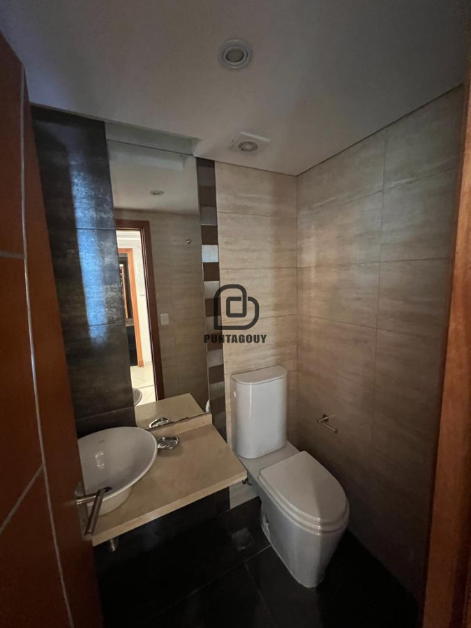 Apartamento ID.1481 - Miami Boulevard 3 dorm 2 baños mas dep de serv en venta 