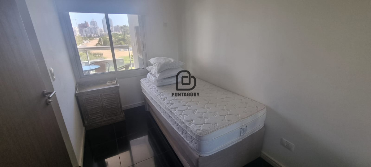 Apartamento ID.1762 - Venta 3 dormitorios y terraza con parrillero propio en Punta del este