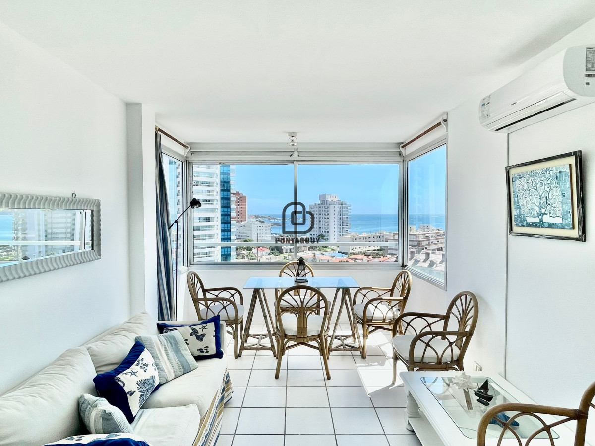 Apartamento ID.1474 - VENTA Penthouse con vista al mar de 2 dormitorios