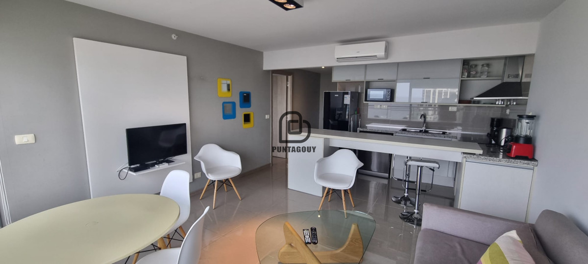 Apartamento ID.1540 - 1 dormitorio y  2 baños en venta 