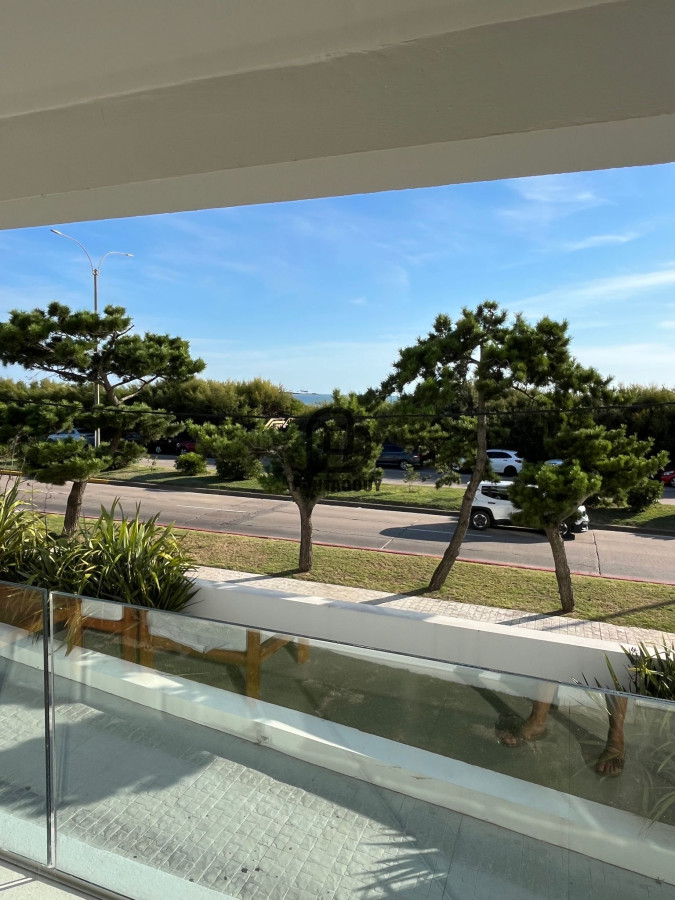 Apartamento ID.1716 - venta 2 dormitorios, primera linea al mar