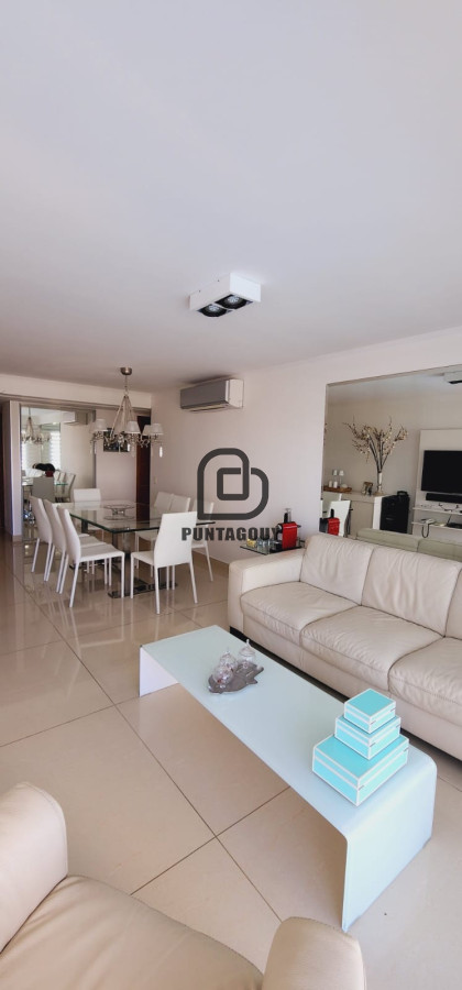 Apartamento ID.1469 - Miami Boulevard II de 2 dorm 2 baños en venta